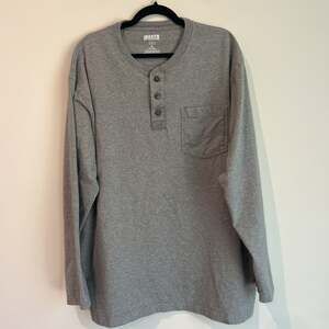 Duluth Trading Co Longtail T Relaxed Fit Long Sleeve Henley Pocket T-Shirt